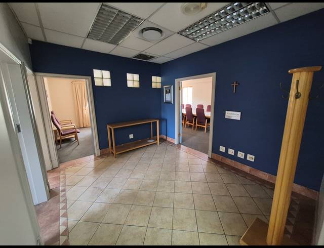 1,500M² OFFICE FOR SALE IN WOODMEAD